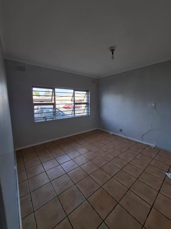 To Let 3 Bedroom Property for Rent in Goodwood Central Western Cape